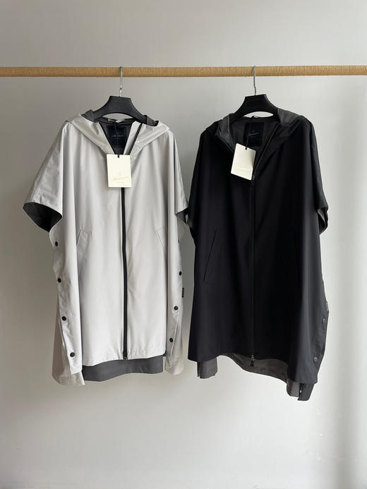 314-3无退换 意大利小狗头 进口复合面料 超轻盈轻柔 抗风挡雨贼透气 连帽斗篷 超级酷 商品图6