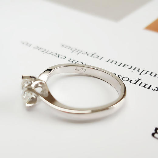【天然正品】AU750白金经典时尚扭臂四爪款0.53克拉钻石戒指12号（戒圈可改）060326NJS18 商品图6