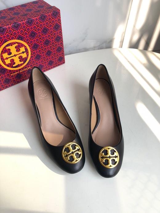 点此购买 Tory Burch春季女士经典粗跟乐福鞋 dx 342247 商品图3