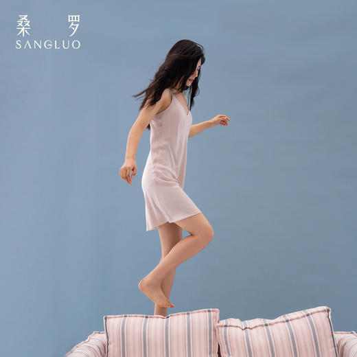 【百搭好穿Slip 】桑罗睡衣带胸垫简约打底内搭吊带裙睡袍 商品图2