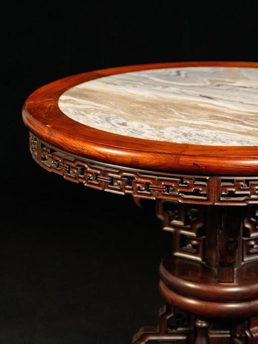 二十世纪	红木嵌云石透雕拐子纹百灵台 商品图1