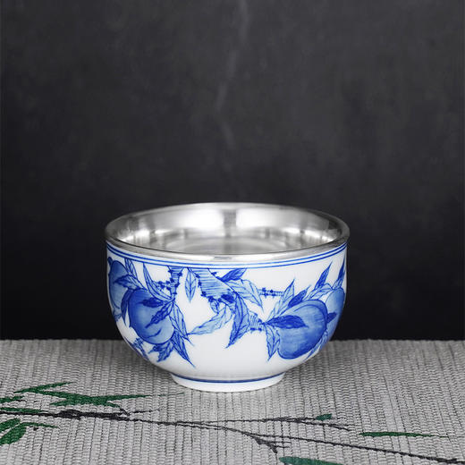 子佩集S990【桃之夭夭】摆件【QF003】纯银茶具青花桃枝茶杯纯银内胆景德镇手绘2508 商品图0