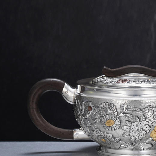 子佩集【花开福瑞】S999银摆件【ZJ039】茶具花朵嵌金平盖小茶壶2509 商品图4