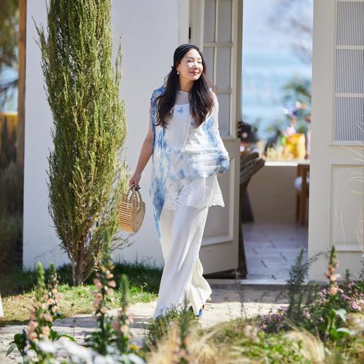 【林栖设计小店】植物染色|手工植物蓝金线顺纡绉优雅百搭2026夏新款披肩2962025 商品图1