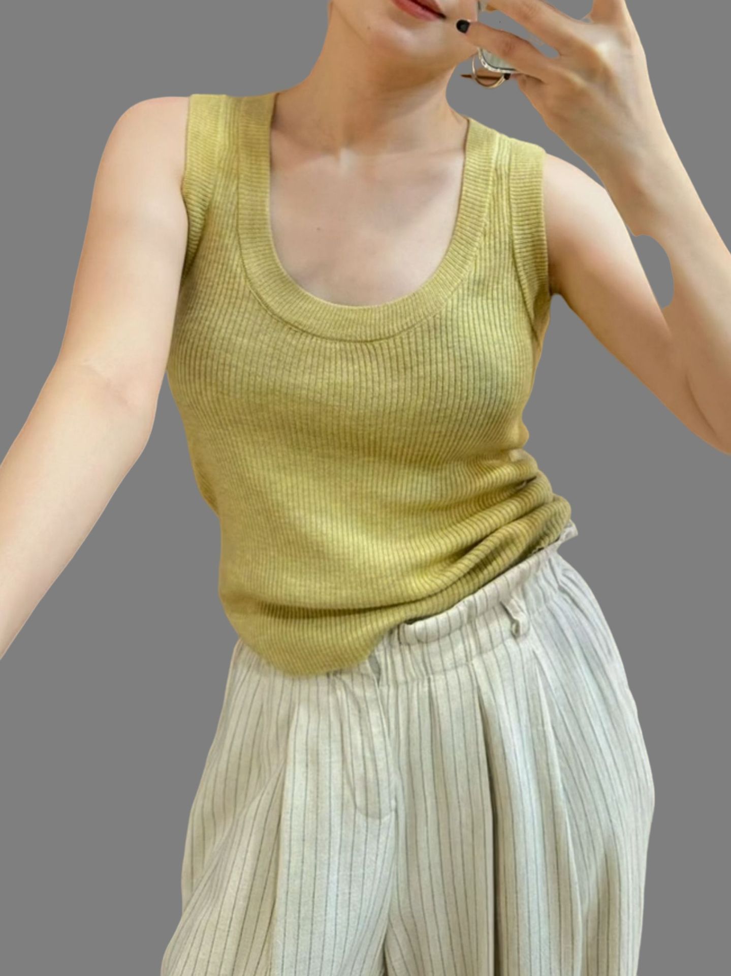 强推超百搭【糯糯叽叽！买一送一】冰丝薄款U领针织背心 女夏季2026新款嫩黄色显白 洋气外穿吊带上衣