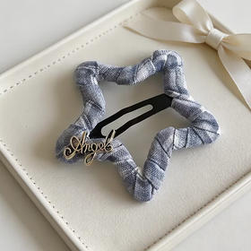 简约格纹星星字母边夹发夹-纪念日百货门店同款169648187