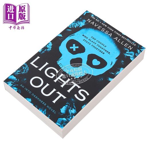 【中商原版】熄灯 Lights Out  Into Darkness系列 第2部 英文原版 Navessa Allen 爱情浪漫喜剧 商品图1