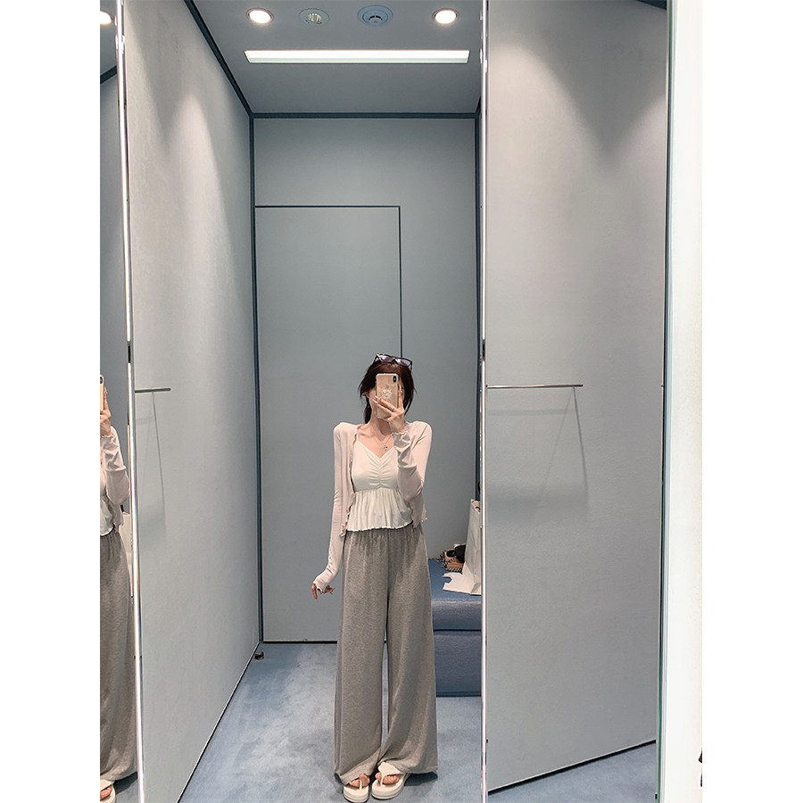 金蘑菇菇 居家舒适美学/ 开衫+吊带+小灰裤
