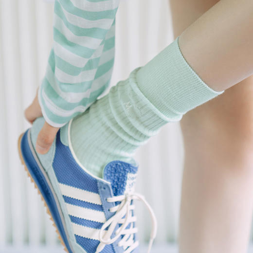 靴下物袜子女薄款堆堆小腿袜M刺绣设计miu系纯色款透气中长筒棉袜 商品图0