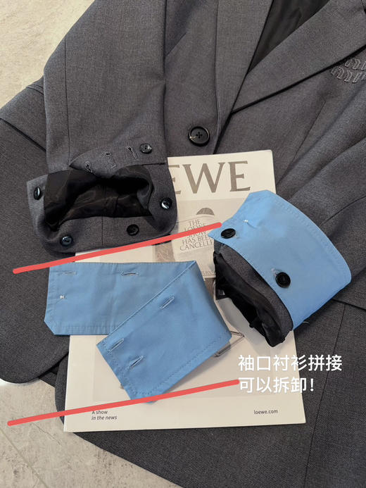314-1大爆款 miu女士撞色拼接西服 深灰/蓝色袖口西装 商品图14