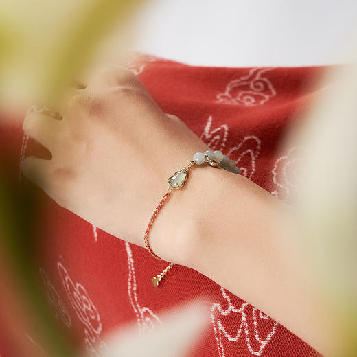 大英博物馆 东方梦境系列 翡翠葫芦红绳手链 商品图3