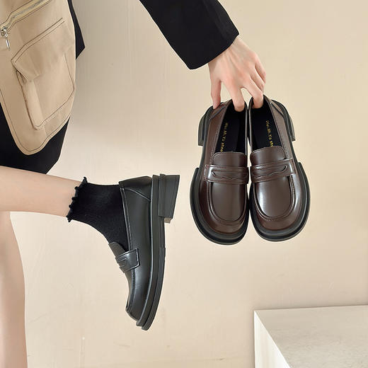 【奢姿甄选】MZT复古英伦风粗跟乐福鞋  柔软舒适 简约时尚百搭  巨软一脚蹬~ MWX 商品图0