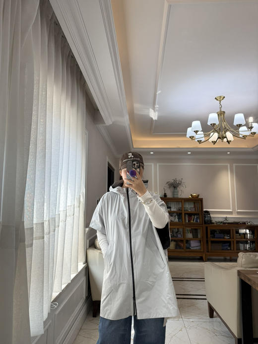 314-3无退换 意大利小狗头 进口复合面料 超轻盈轻柔 抗风挡雨贼透气 连帽斗篷 超级酷 商品图0