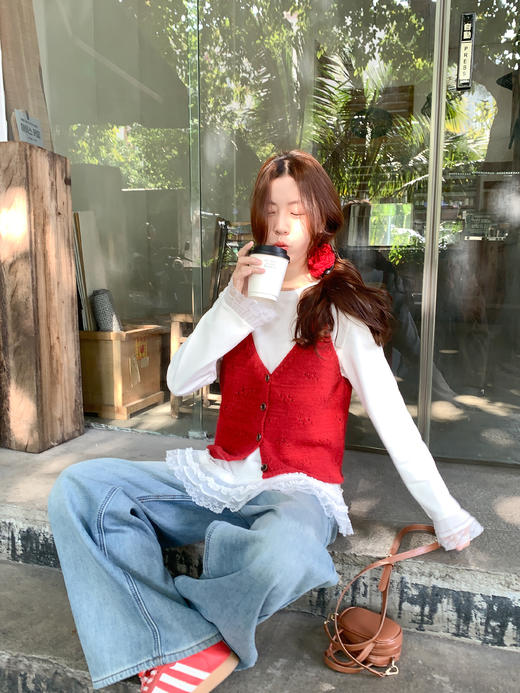 <曾小咸推荐>3.16现货秒杀 ！微信超特价！韩系蕾丝下摆t恤 日常159.99 立减80 秒杀79.99！红色马甲 秒杀59.99！加绒牛仔裤 秒杀99.99！ 商品图9