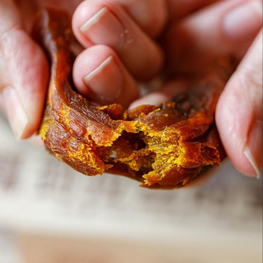 【金糯南瓜脯】全部手工去皮，只留下金灿灿的南瓜果肉精华，—入口软糯，满满原生南瓜香，0 钠、0 脂肪、高膳食纤维低GI，适合控糖人群，不加糖，自然甜。 商品图1