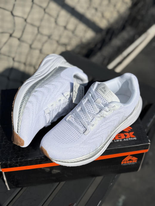 外贸出口滞留订单❗️抵债货速度来抢‼️【清仓！美国运动品牌RBX女士运动小白鞋BTWH-13504】 美国运动品牌RBX女士运动小白鞋轻便❗️防滑❗️徒步马拉松跑鞋 商品图3