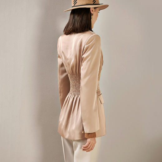 剩S 芳外春季新品女式西服收腰款通勤时尚西装外套 商品图4