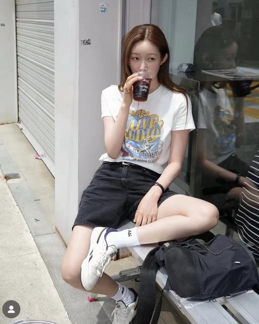 F031448美式复古做旧涂鸦音浪玫瑰印花圆领短袖t恤 商品图2