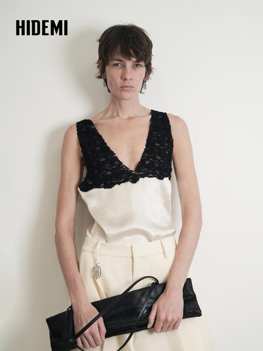 HIDEMI 设计感镂空蕾丝深V领无袖背心吊带上衣 商品图6