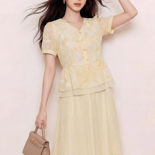 奢姿大码女装2026夏季减龄刺绣印花衬衫胖妹妹温柔风V领时尚上衣9962294615 商品图4