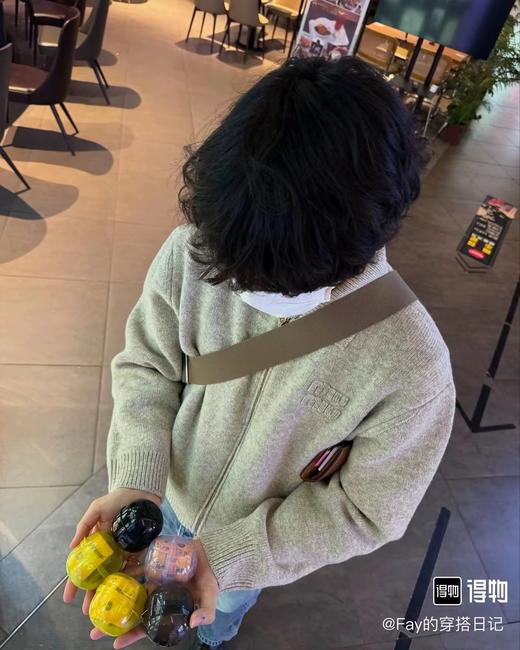 F031443暖色LOGO贴布绣羊毛翻领拉链长袖开衫外套 商品图11