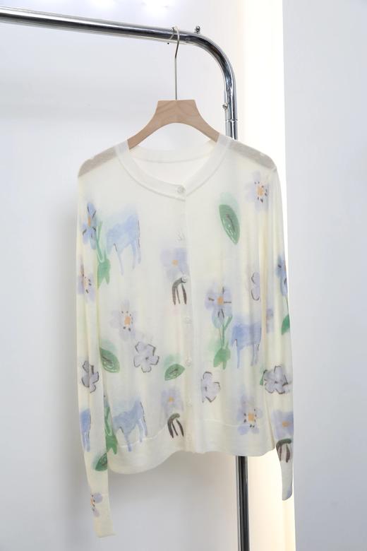 【天丝羊毛花朵开衫】把春日的写意花卉，织进天丝与羊毛的温柔肌理里，上身舒适无负担亲肤细腻WD 商品图10