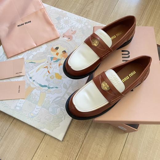 点此购买 MIUMIU缪缪女士金币乐福鞋 dx 342280 商品图12