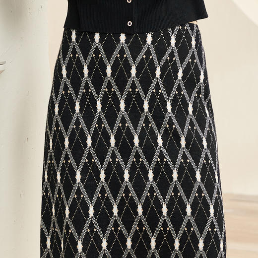 剩S/M/XL 【优雅半裙】春秋菱形印花百搭直筒半身裙 商品图4