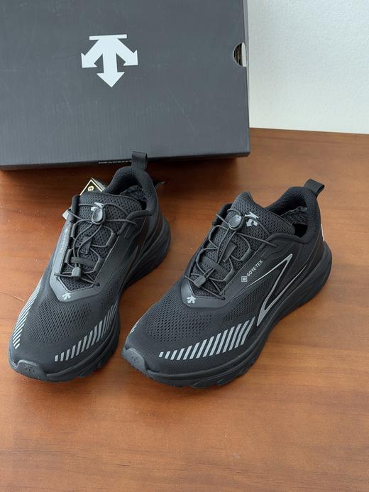 点此购买 迪桑特ENERZITE系列男款EASE GTX运动缓震跑鞋 dx 342254 商品图5