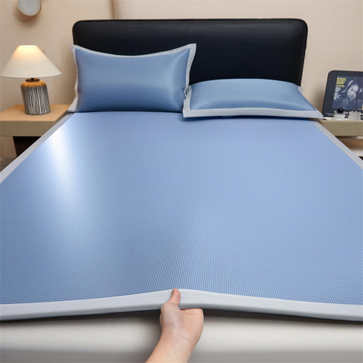 【品牌直发】加倍生活 春夏新款碳光冰丝席子三件套 5色可选 加厚三明治冰丝软席平铺席凉席席子 商品图2
