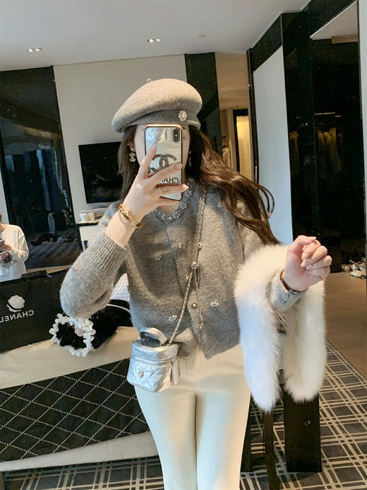 小香重工钉珠开衫 商品图1