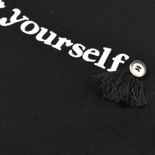 半身缘女装 春季流苏吊坠波浪型植绒字母日常打底衫T恤261213U01140269 商品图7