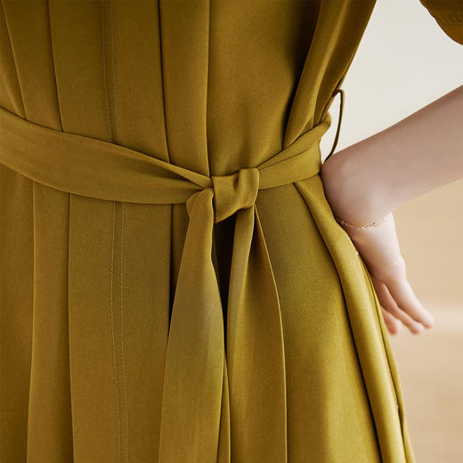 剩XL 【醋酸a字裙】夏季新款优雅大方纯色设计感压褶连衣裙 商品图4