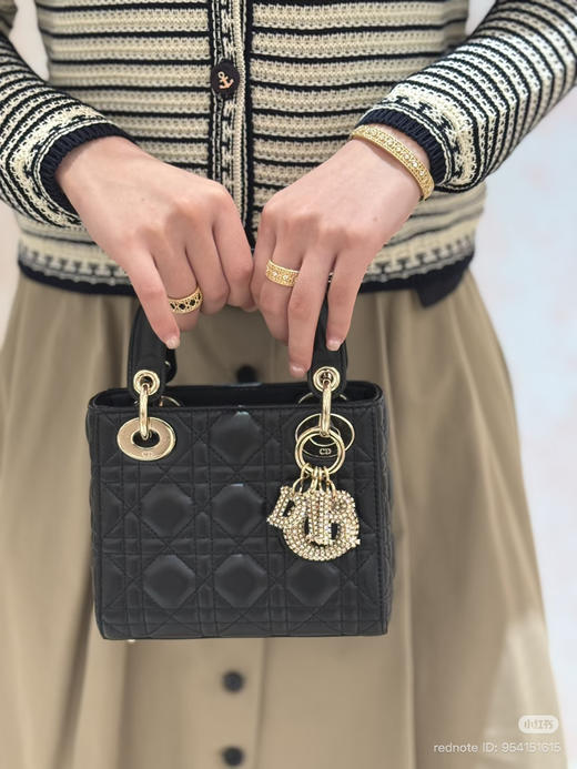 314-10 渠道圆正 雕 26ss经典海军蓝条纹开衫 商品图6