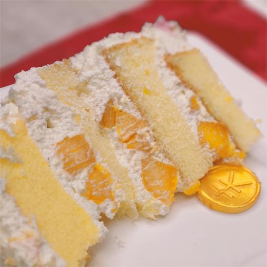 【甜久荟 黄金满袋~粉色翻糖蛋糕】加高4层蛋糕胚 外表是翻糖皮 内里是蛋糕 尺寸参考6寸加高（多一层蛋糕片及多一层夹心）适合5-8人 配上咖啡或茶或香槟 都相得益彰 纯动物鲜奶蛋糕 不齁不腻 商品图9