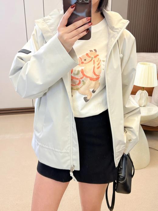 李沁同款【防风软壳冲锋衣】定制高密功能性面料，经典软壳防风、防水、透气三效合一！上身无敌洋气款，实用百搭WD 商品图6
