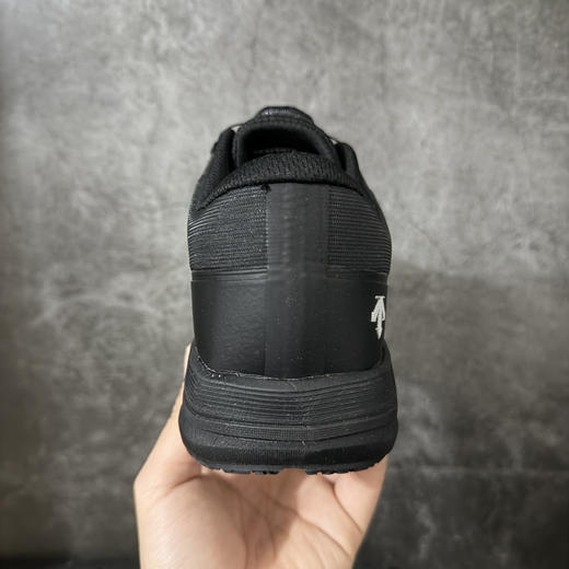 点此购买 迪桑特FITSTEP WIRE男士多功能运动鞋综训鞋 98 342270 商品图4