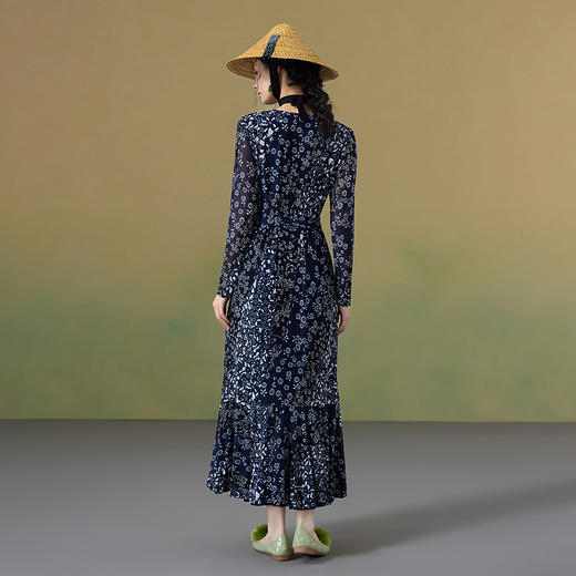 【林栖设计小店】生活在左2025秋季新品印花优雅多色气质连衣裙女1953183 商品图2