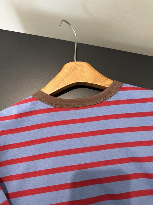 点此购买 缪缪春夏季女士咖色领蓝红条纹口袋短袖T恤 ye 342344 商品图6