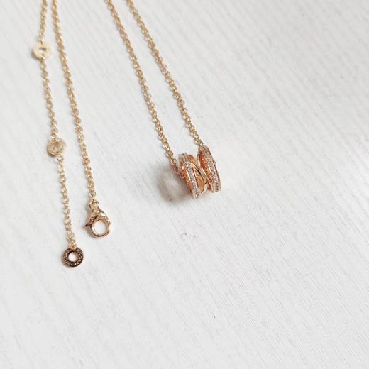 F031423仙气十足长短可调弹簧镂空款灵动带钻项链 商品图2