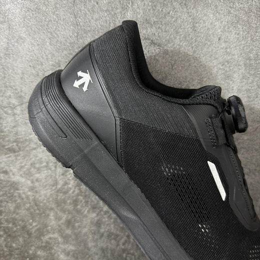 点此购买 迪桑特FITSTEP WIRE男士多功能运动鞋综训鞋 98 342270 商品图6