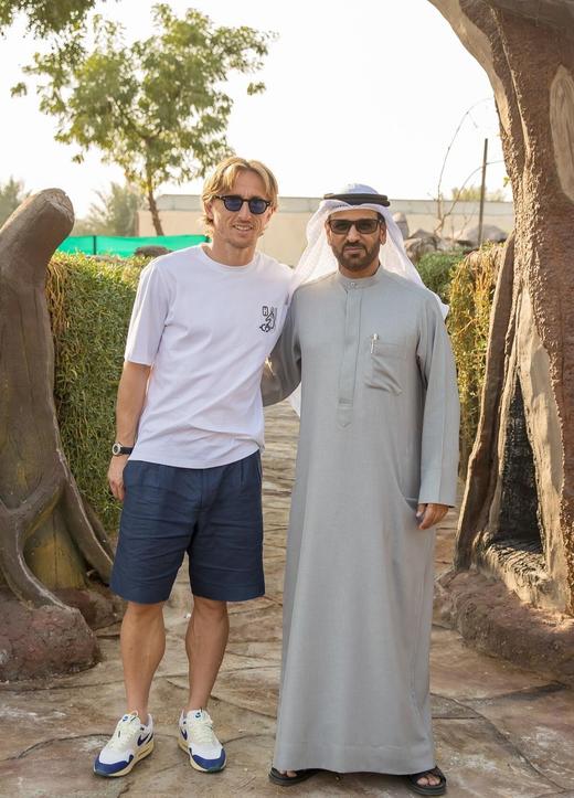 中性款皮刺绣宽松短袖T恤la 商品图3