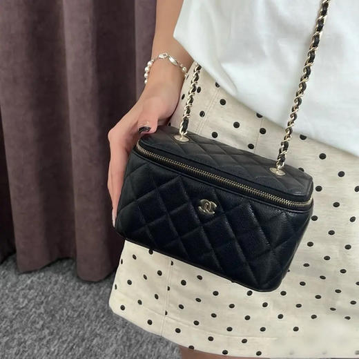 Chanel 22p 黑金 荔枝纹牛皮 长盒子 化妆包 商品图1