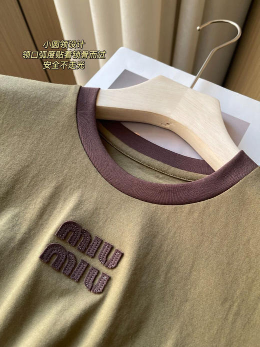 点此购买 缪缪春夏季女士撞色领橄榄绿短袖T恤 ye 342333 商品图2