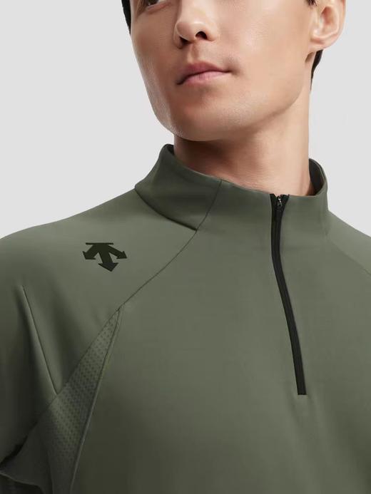 点此购买 迪桑特TRAINING系列春秋季男士长袖针织衫 bk 342316 商品图8