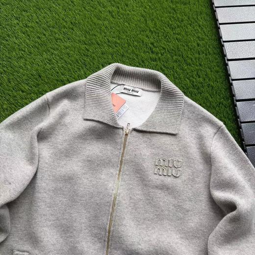 F031443暖色LOGO贴布绣羊毛翻领拉链长袖开衫外套 商品图2