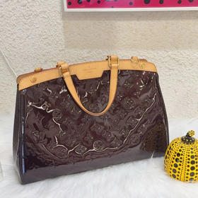 Lv brea 浮雕印花 漆皮 车厘子色 中号 医生包