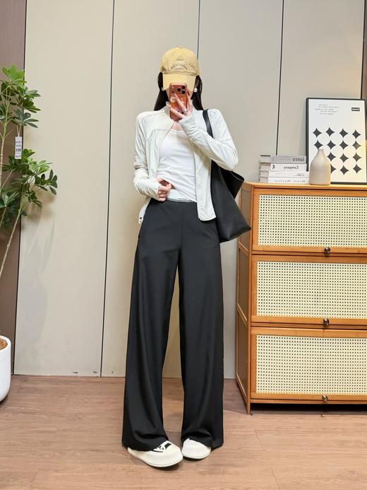 点此购买 lulu露露Swift春夏季女士高腰速干阔腿裤 ye 342351 商品图6