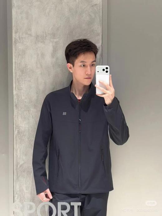 F031411马年限定款软壳衣情侣款防水防风透湿全压胶硬壳冲锋衣男外套 商品图13