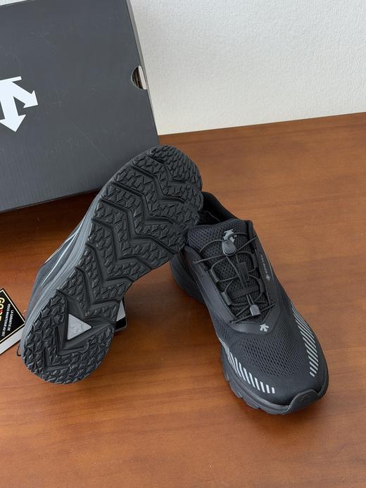 点此购买 迪桑特ENERZITE系列男款EASE GTX运动缓震跑鞋 dx 342254 商品图10